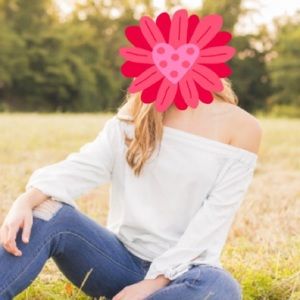 Altar’d State Off thé Shoulder Top